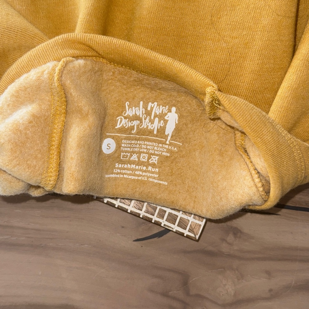 Sarah Marie Design Studio RUN Sweatshirt - Picture 5 of 5